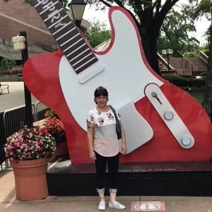 Meet your Posher, Gladys